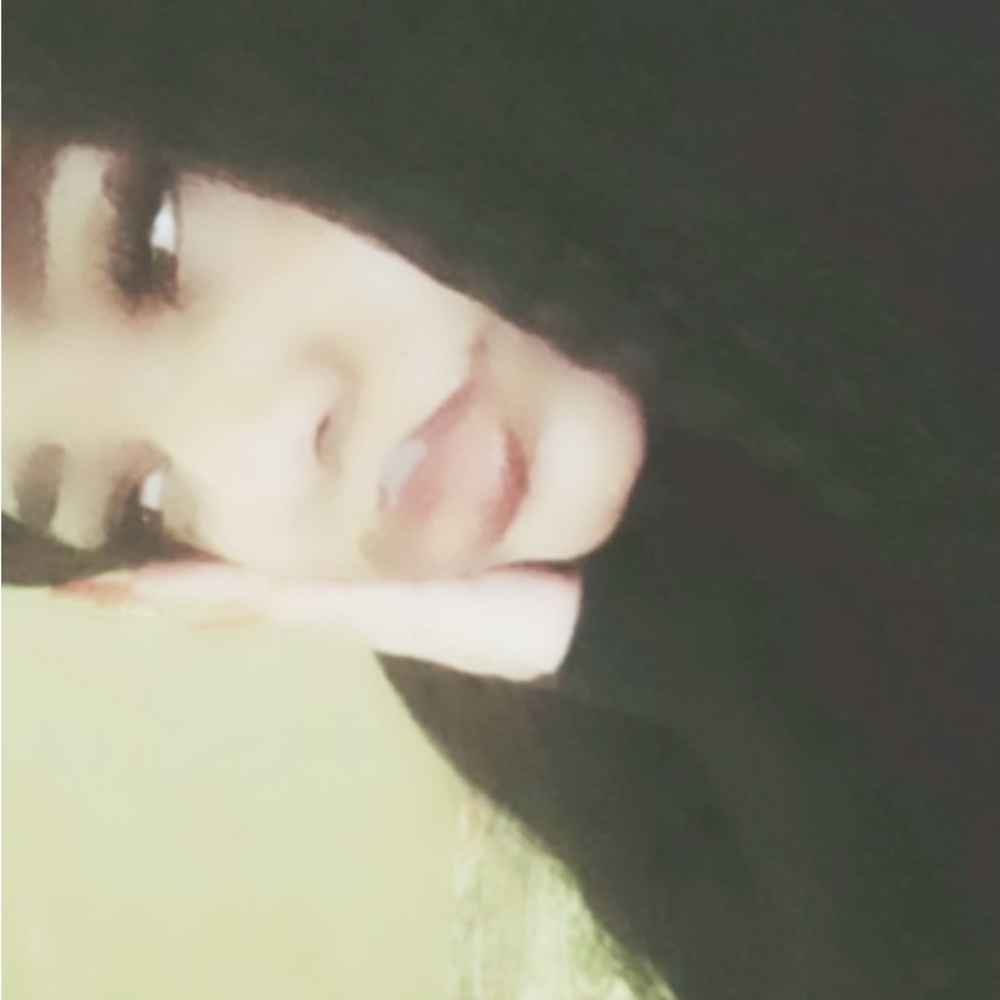 Meet your Posher, Nini